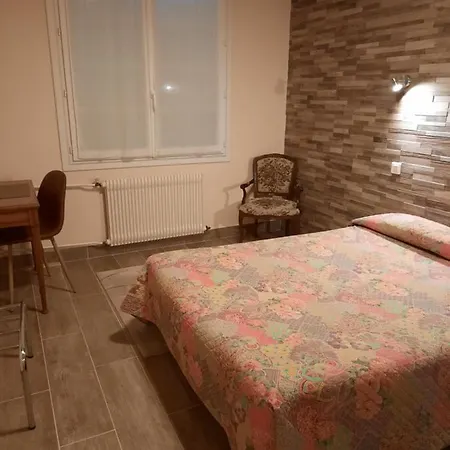 Hotel De La Roseraie