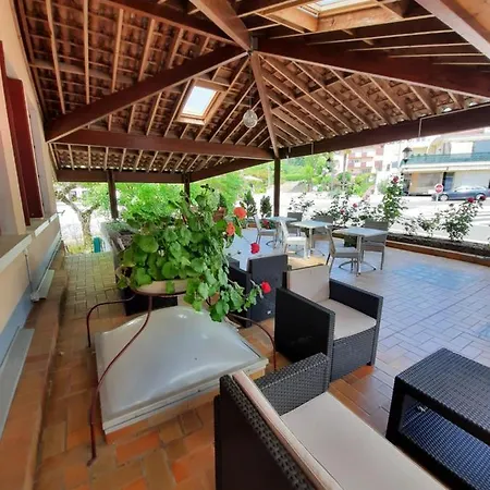 De La Roseraie Hotel