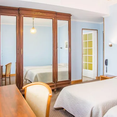 Hotell De La Roseraie