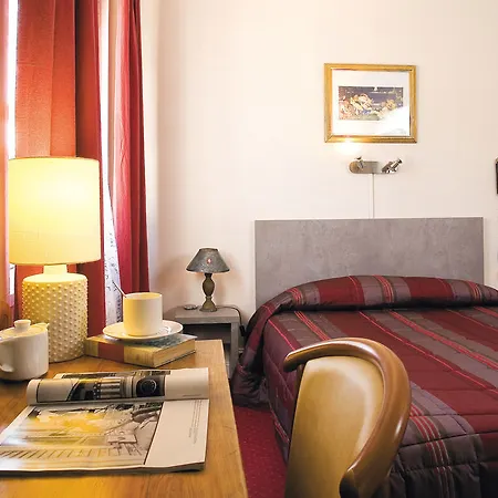 Hotel De La Roseraie 2*