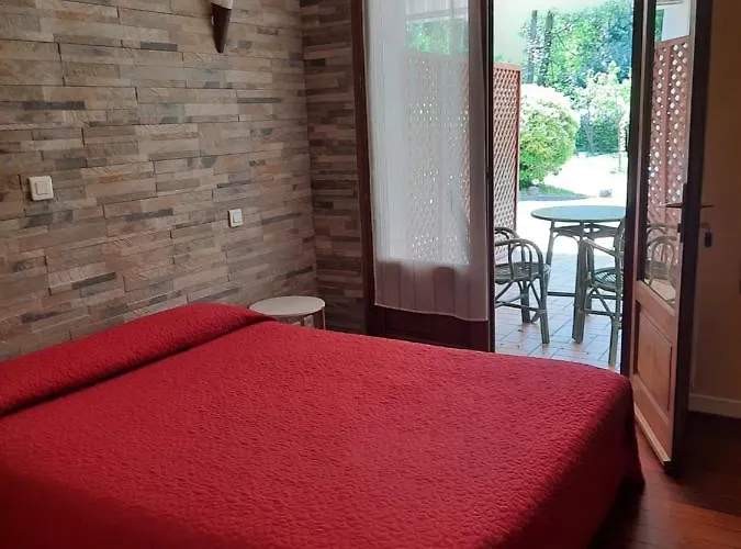 Hotell De La Roseraie