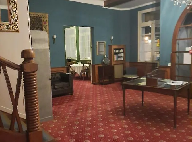 De La Roseraie Hotell