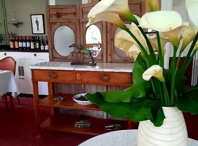 Hotell De La Roseraie 2*