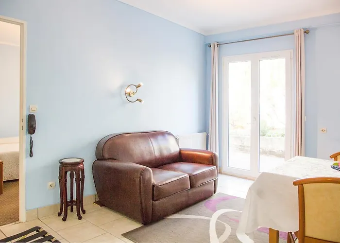 Hotell De La Roseraie