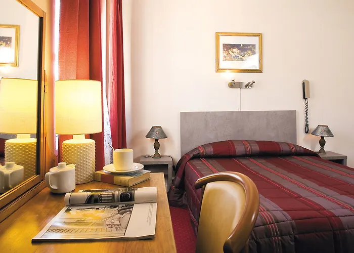 Hotell De La Roseraie 2*