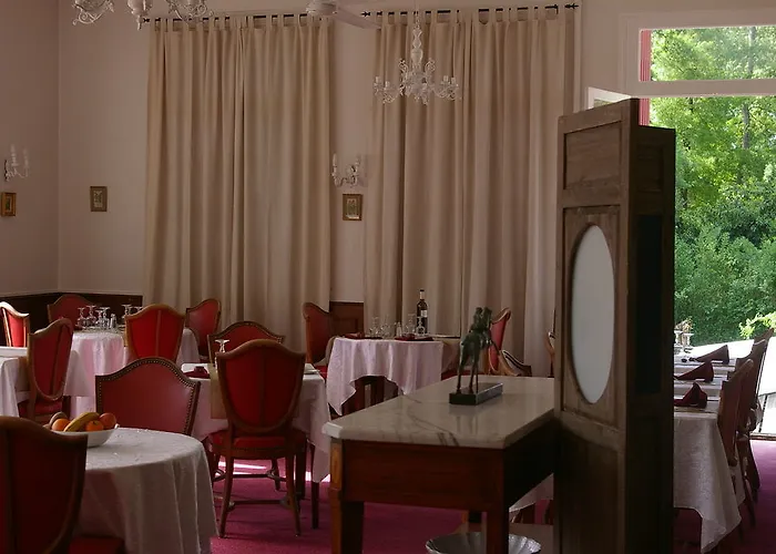 Hotell De La Roseraie 2*