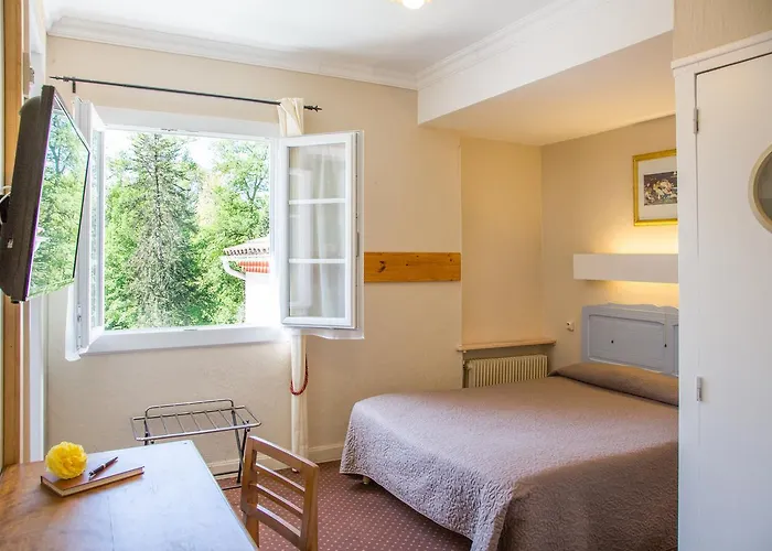 Hotell De La Roseraie